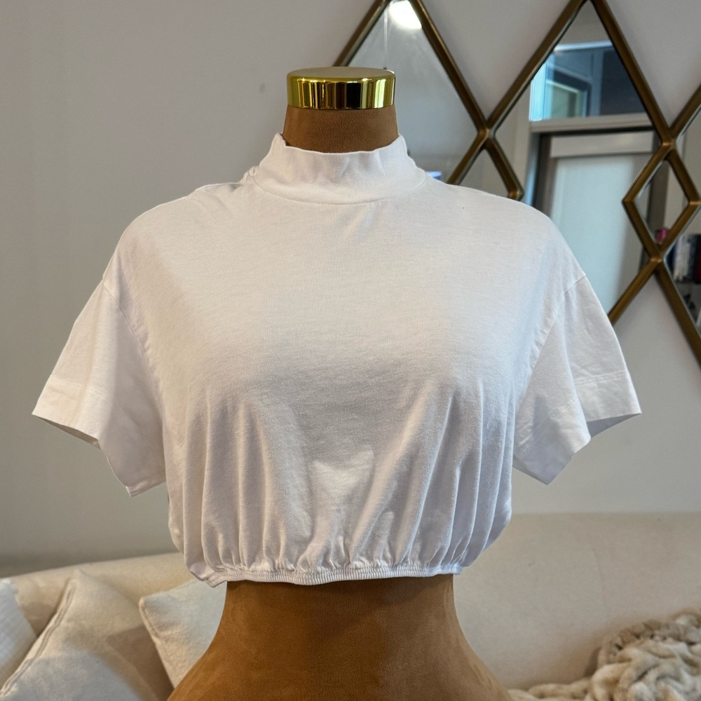 ALO Yoga White Mock-Neck Cropped Top